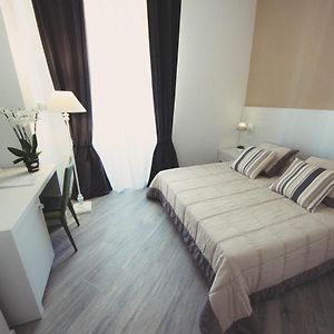 Vantaggio Suites